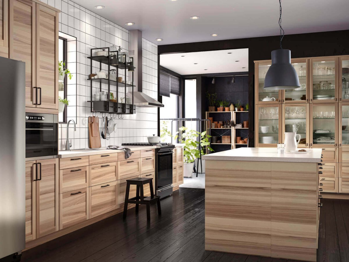 Кухня икеа с фасадами ЮТИС