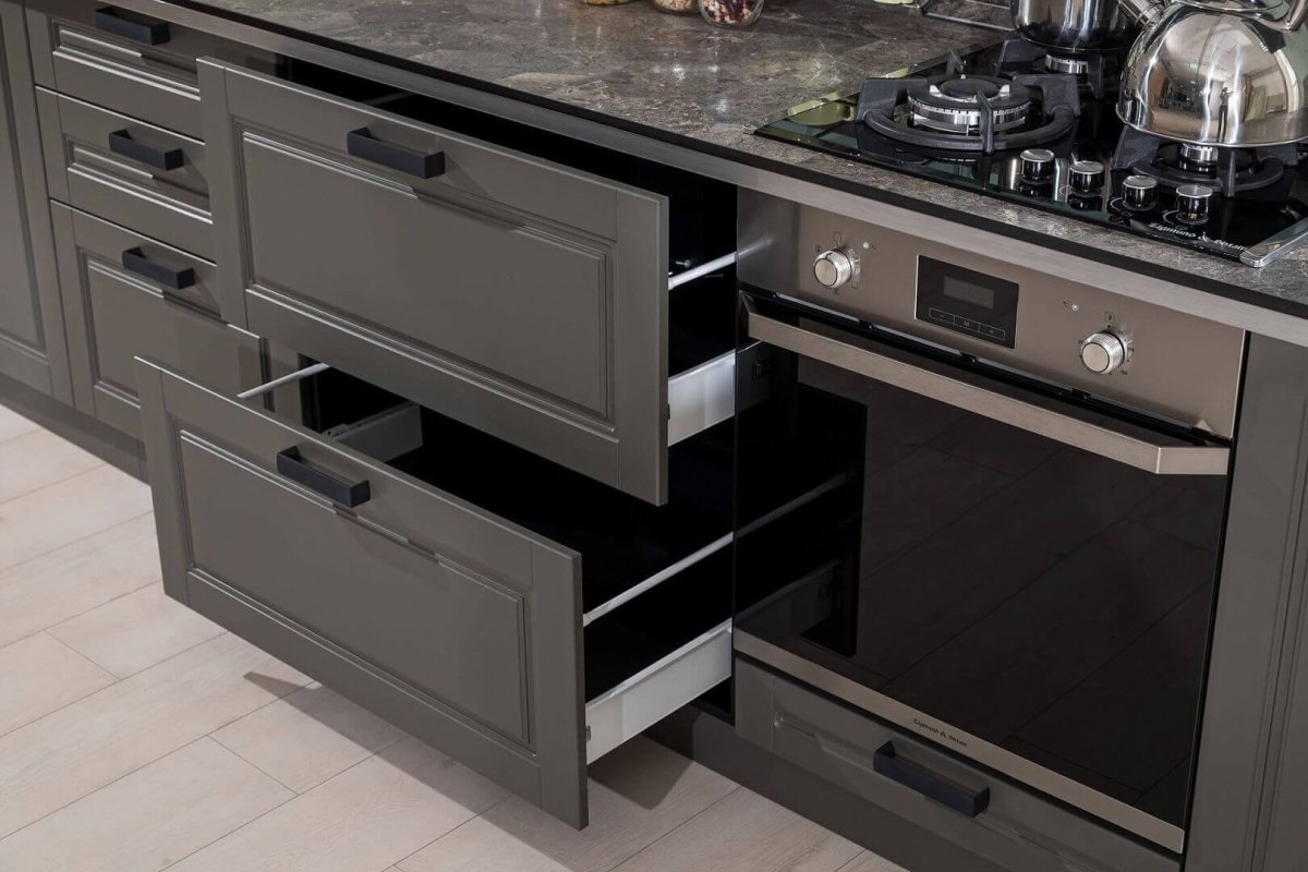 Черная кухня икеа Кунгсбакка