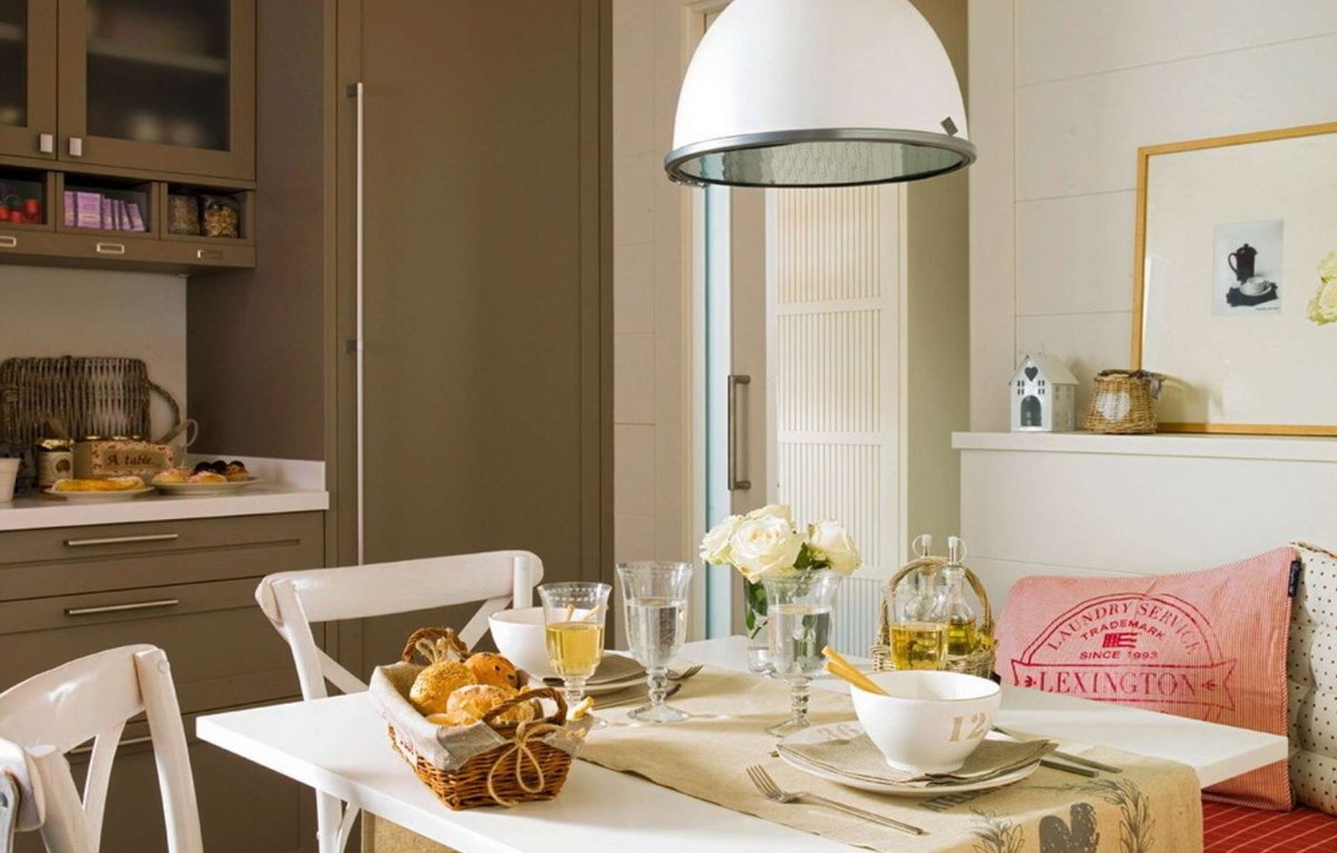 Кухня уютная светлая интерьер