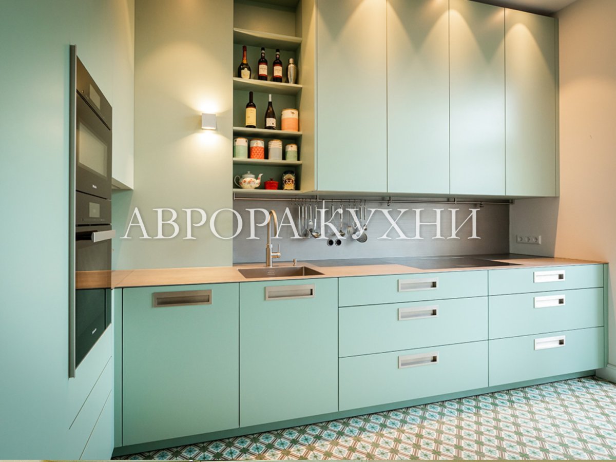 Кухонный гарнитур двухцветный