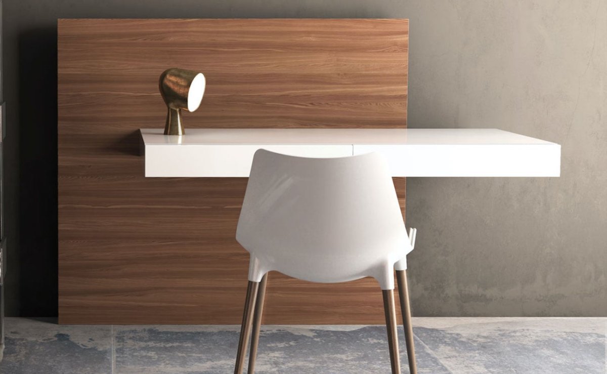 Стол в минималистическом стиле