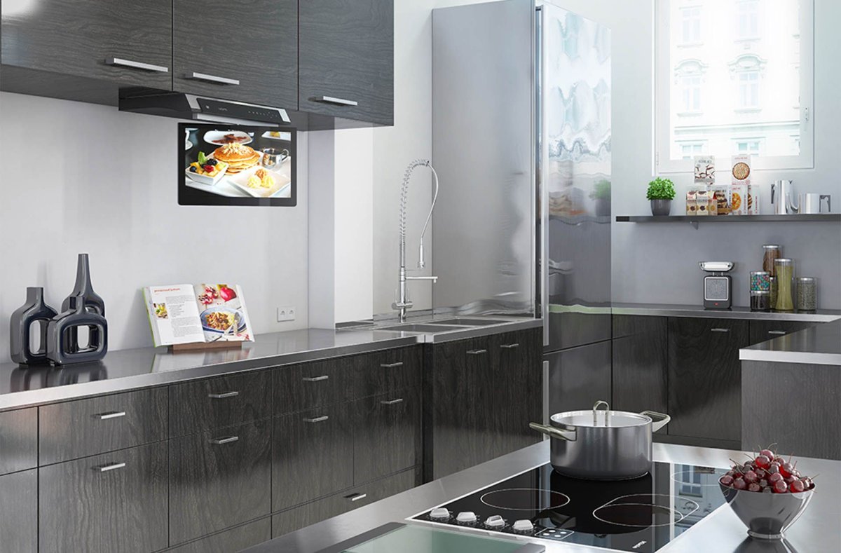 Телевизор в кухонном гарнитуре встроенный