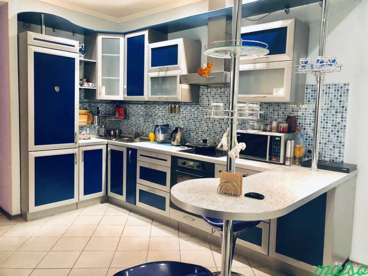 Кухни с барной стойкой