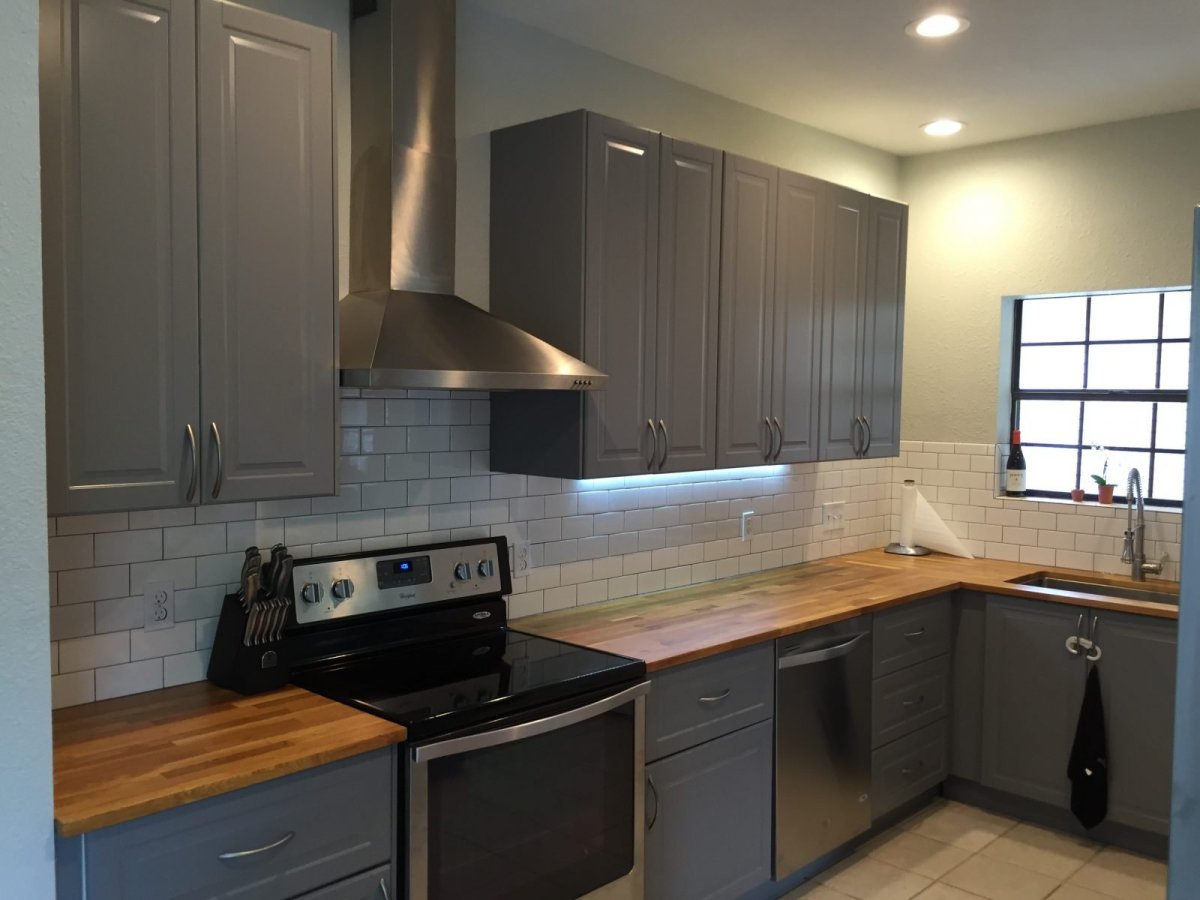 Кухня в серых тонах