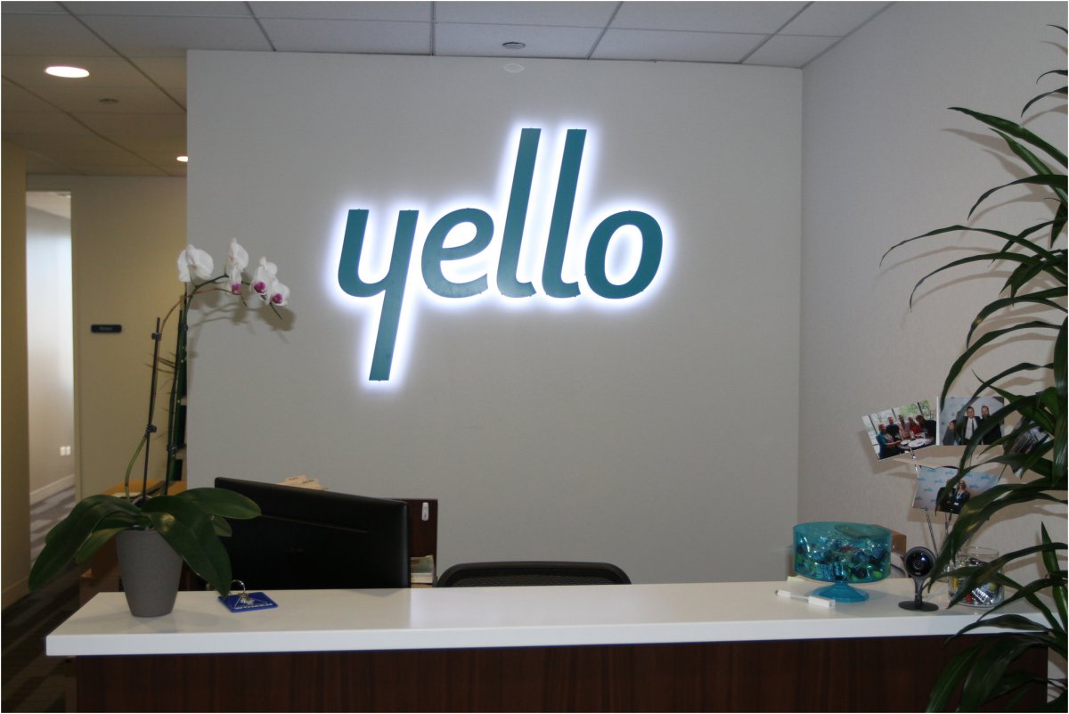 Вывеска в офис на стену