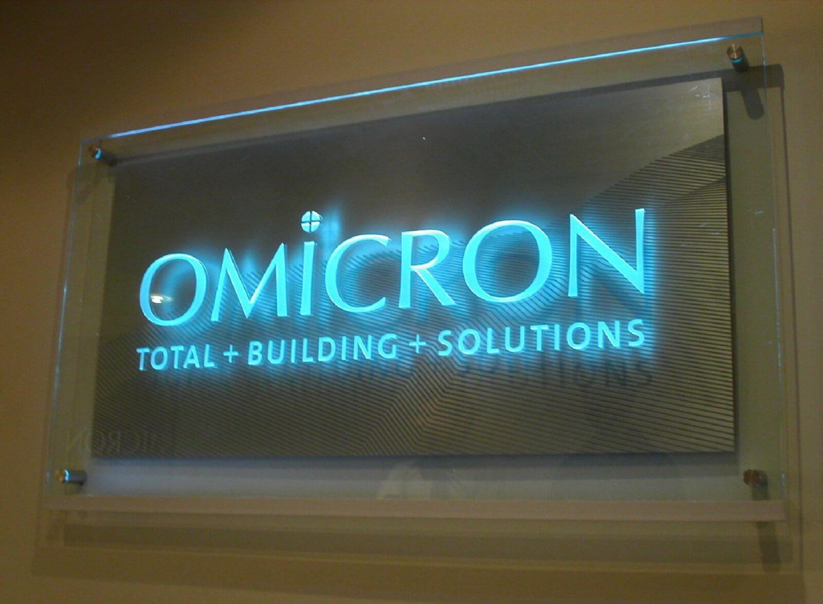 Акриловая вывеска с подсветкой