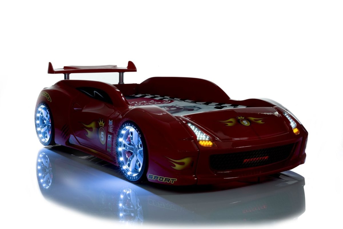 Кровать-машина для мальчика