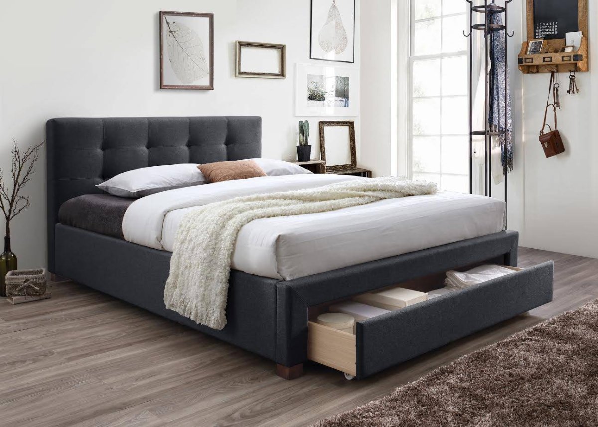 Дизайн маленькой спальни с кроватью Кинг сайз