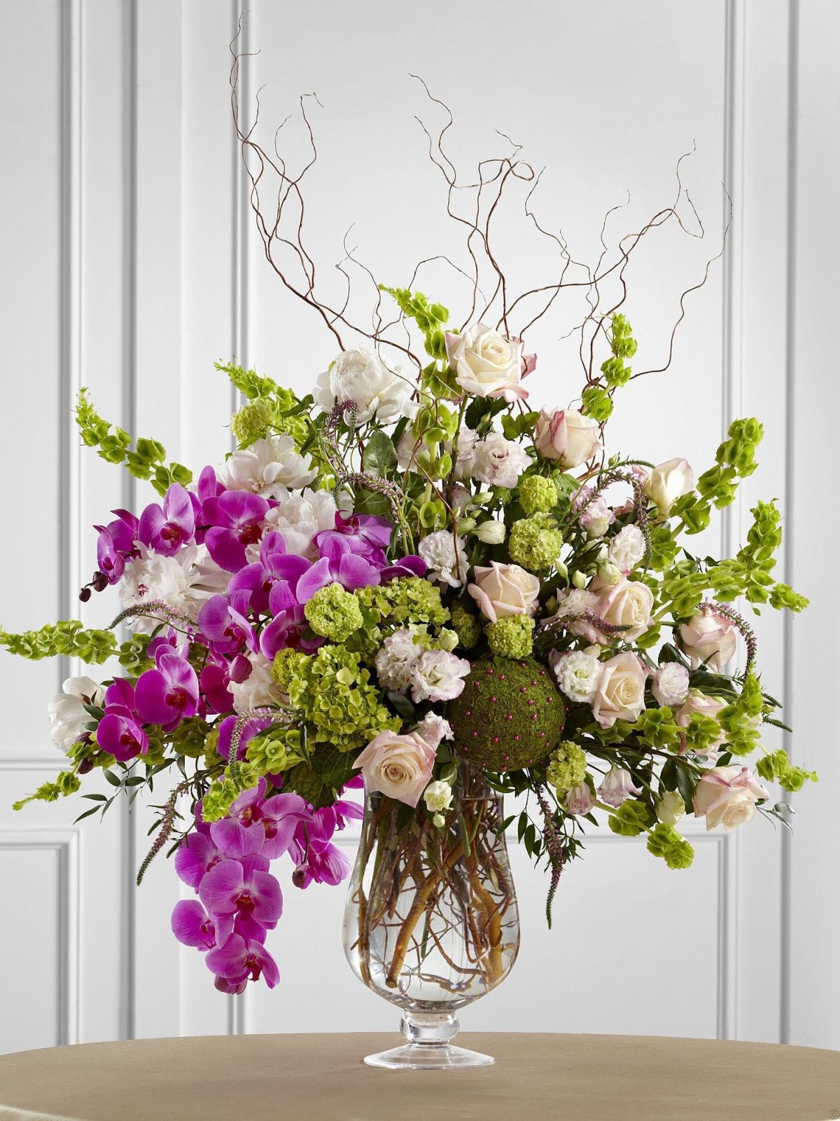 Икебана с гортензией