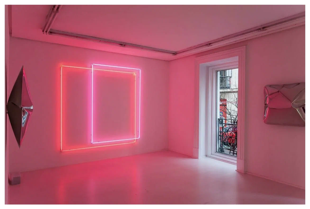 Неоновая комната