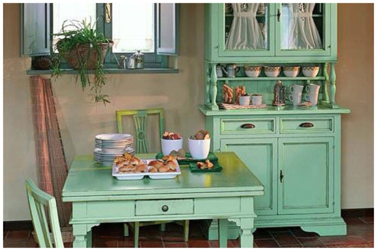 Старая мебель