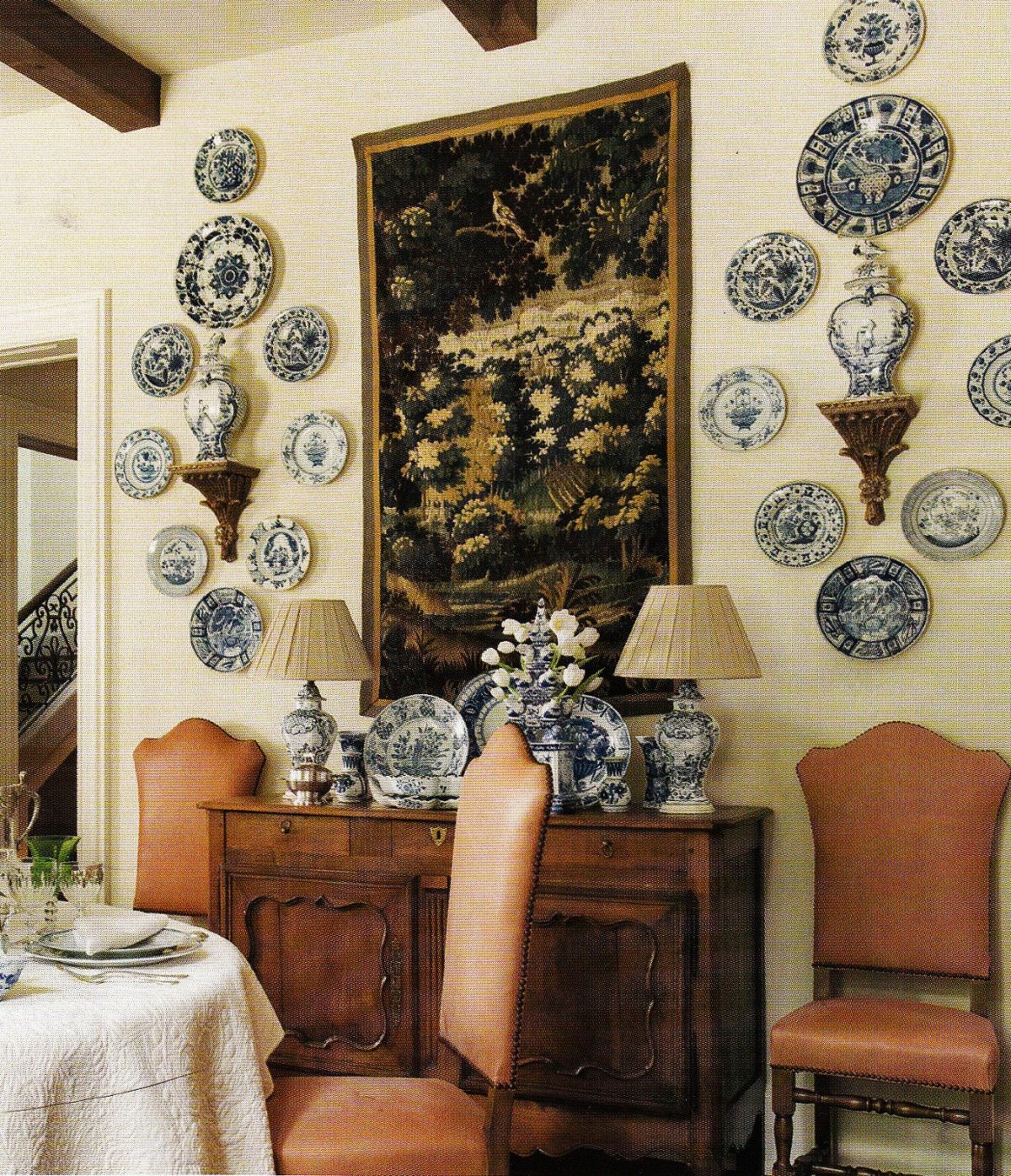 Прованс тарелки на стене