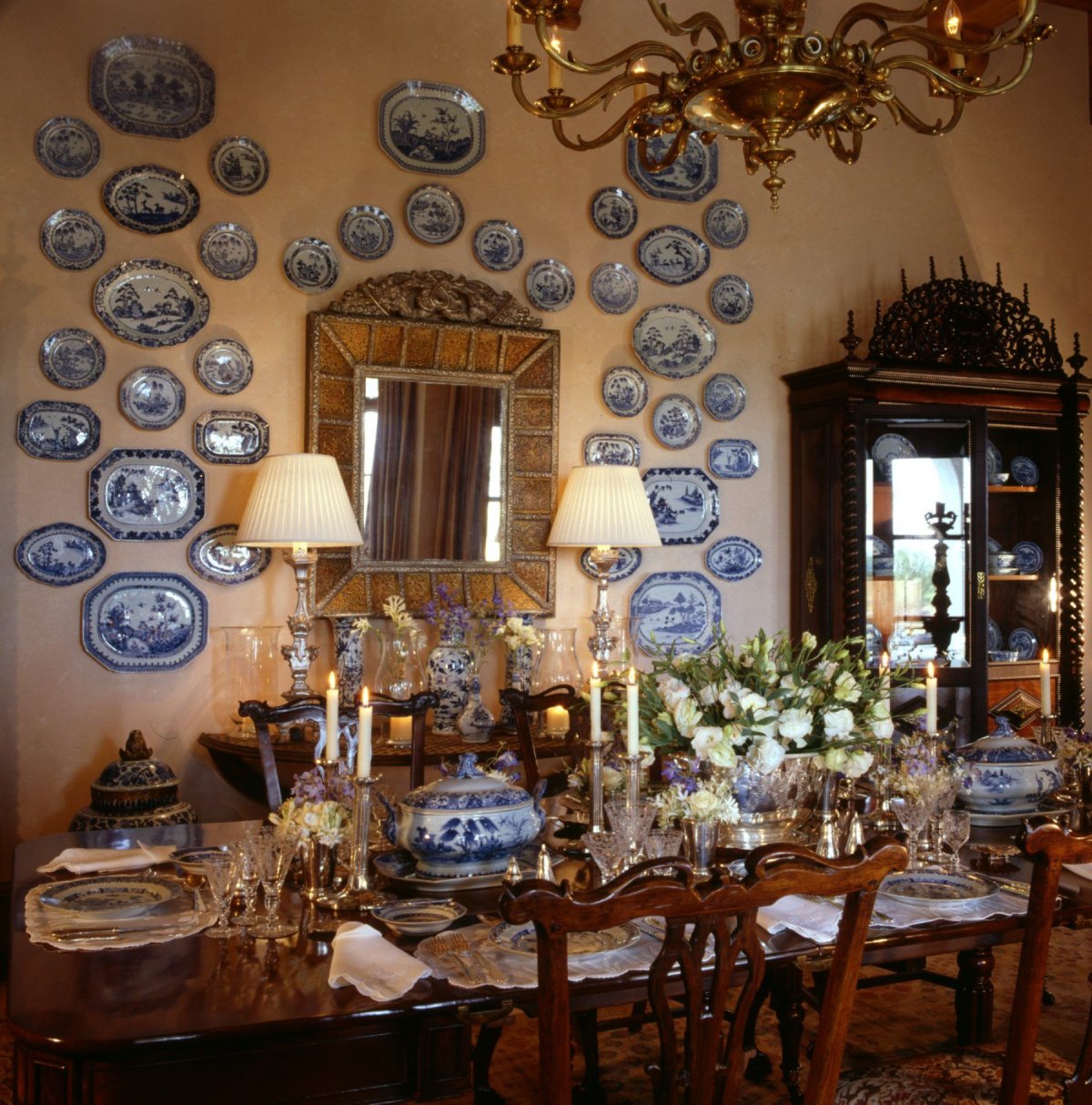 Декоративные тарелки на стену классика