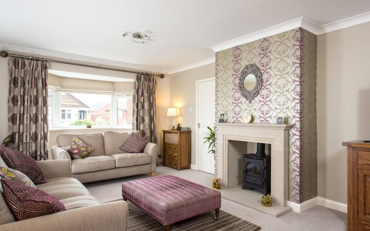 Гостиная комната в светлых тонах