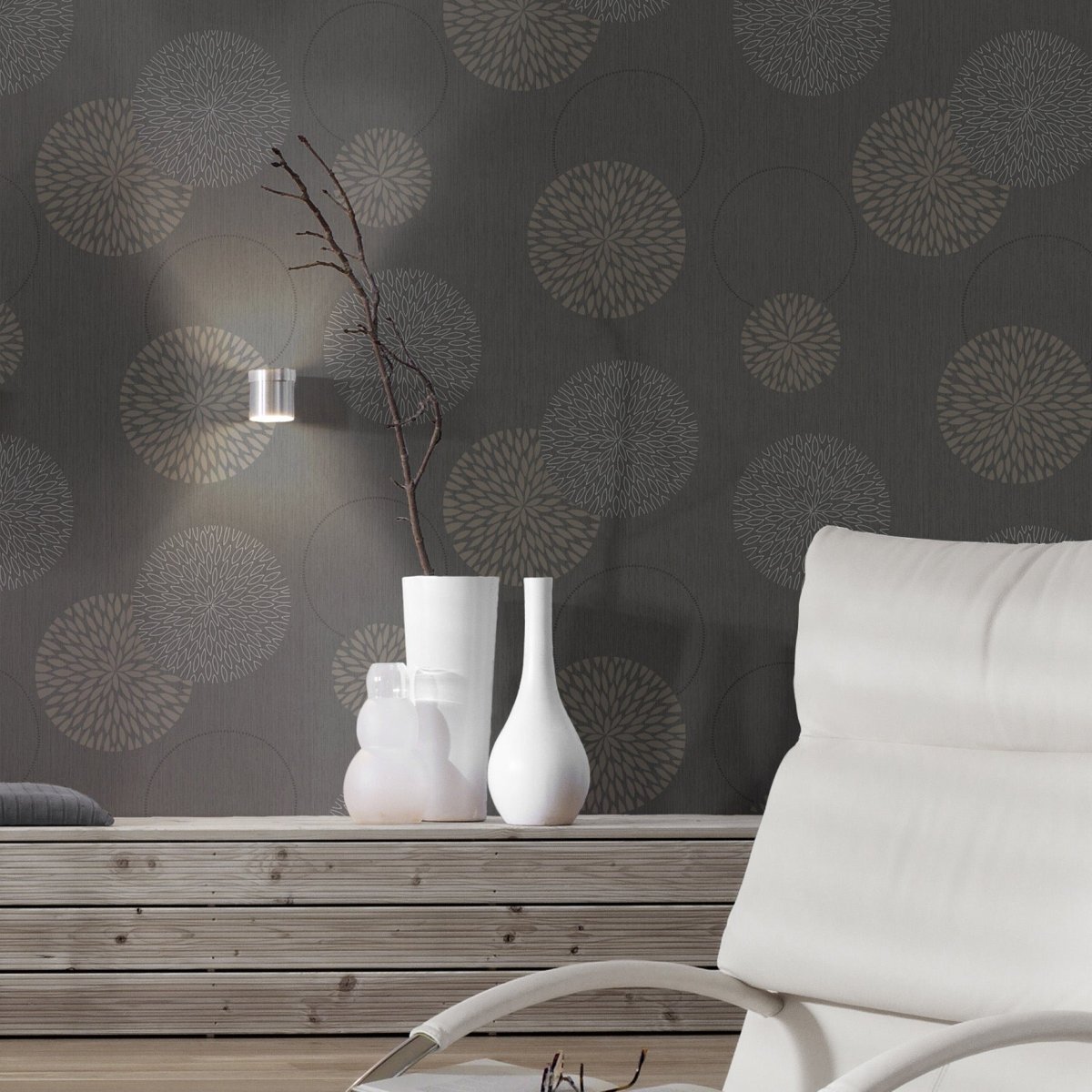 Обои шары в интерьере спальни