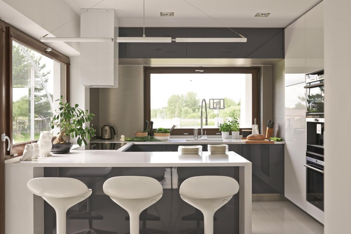 Кухня в стиле Минимализм полуостров