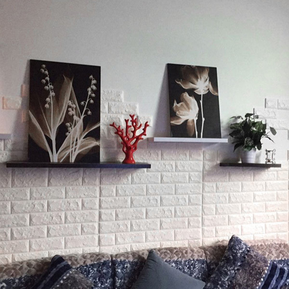 Декор кирпичной стены