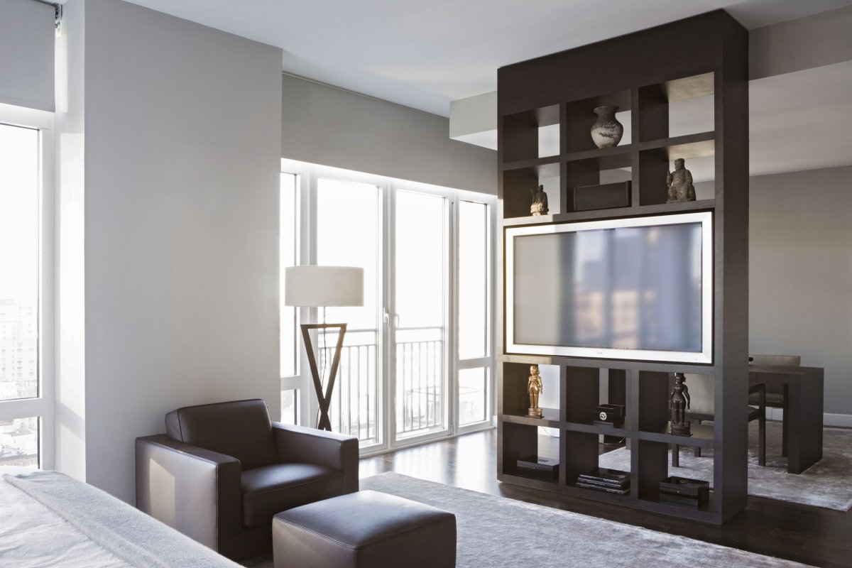 Перегородка для телевизора в гостиной