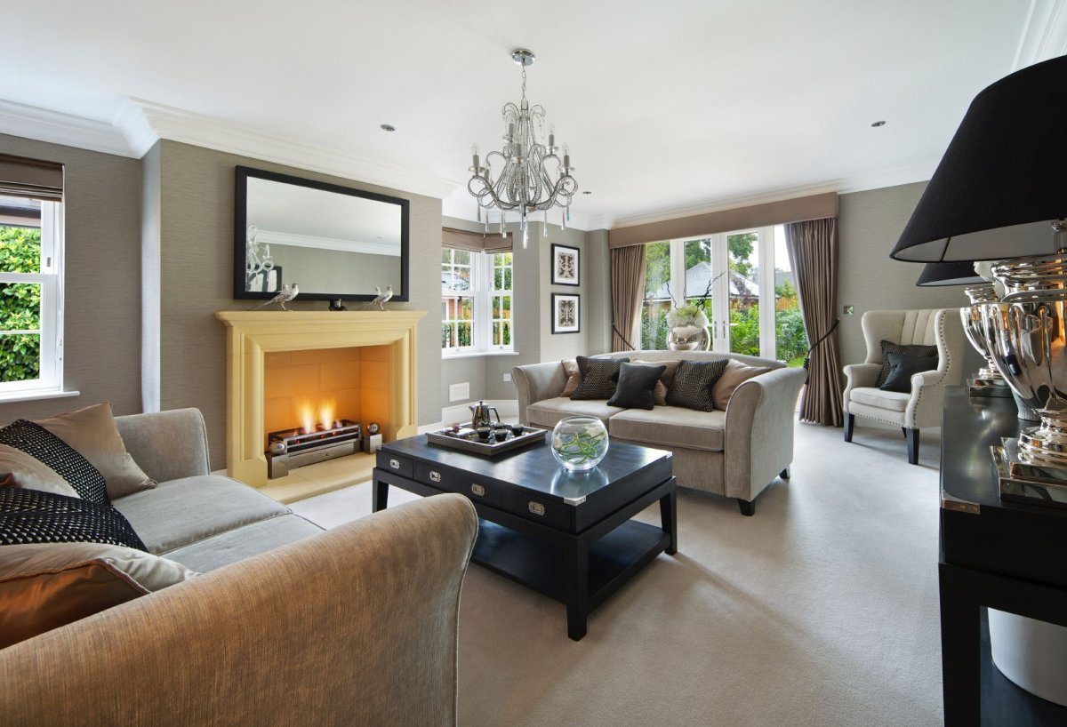 Гостиная в серо золотистых тонах