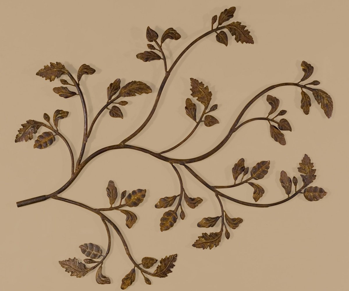 Настенный декор из металла