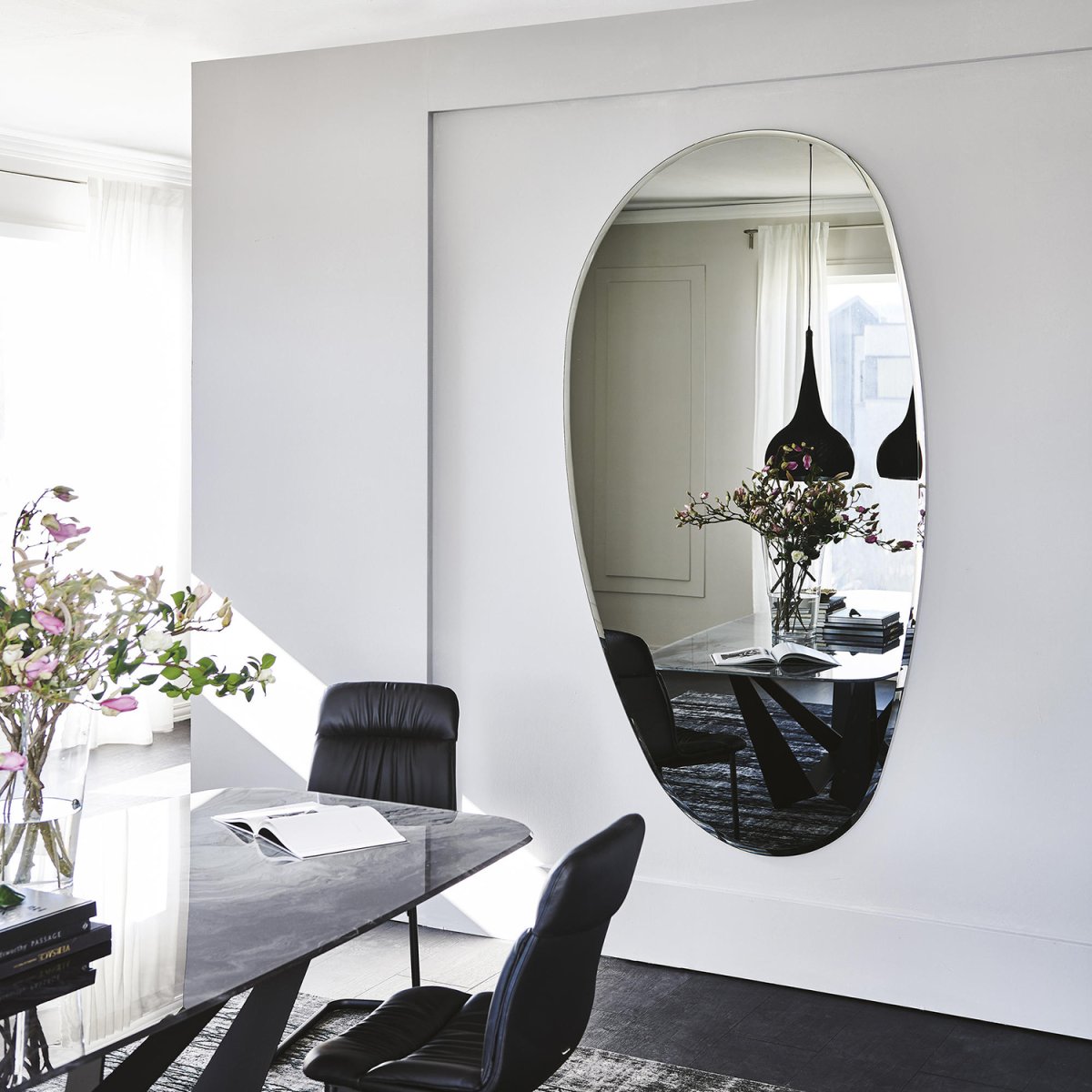 Настенное зеркало Mira натуральное дерево