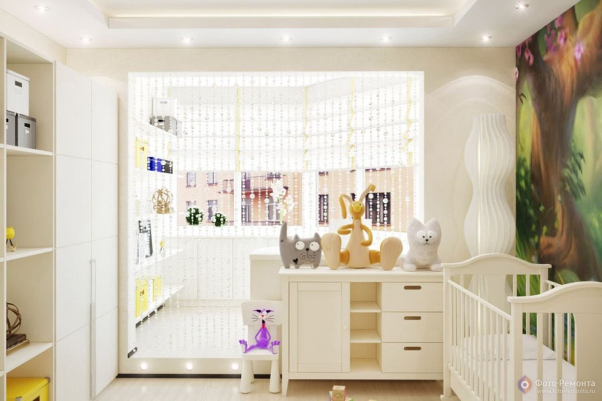 Комната с балконом и окном