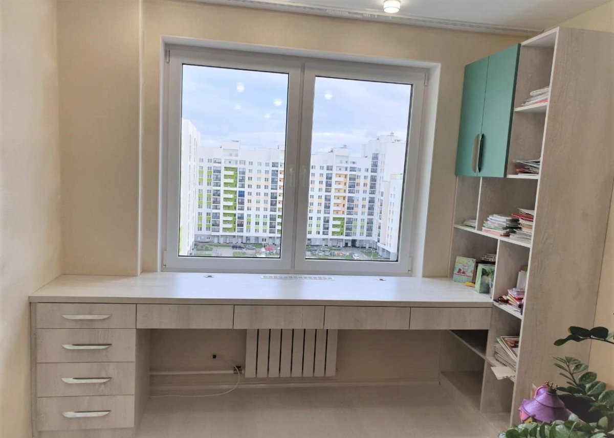 Стол из подоконника