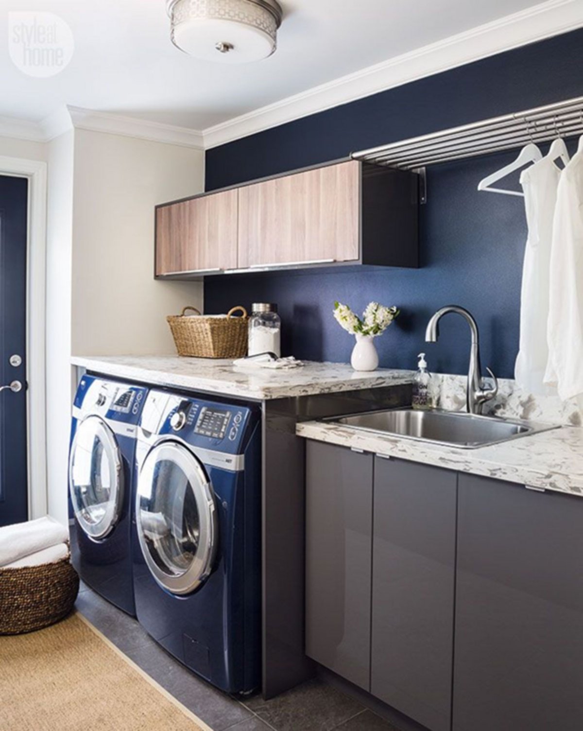 Дизайн кухни с зоной постирочной