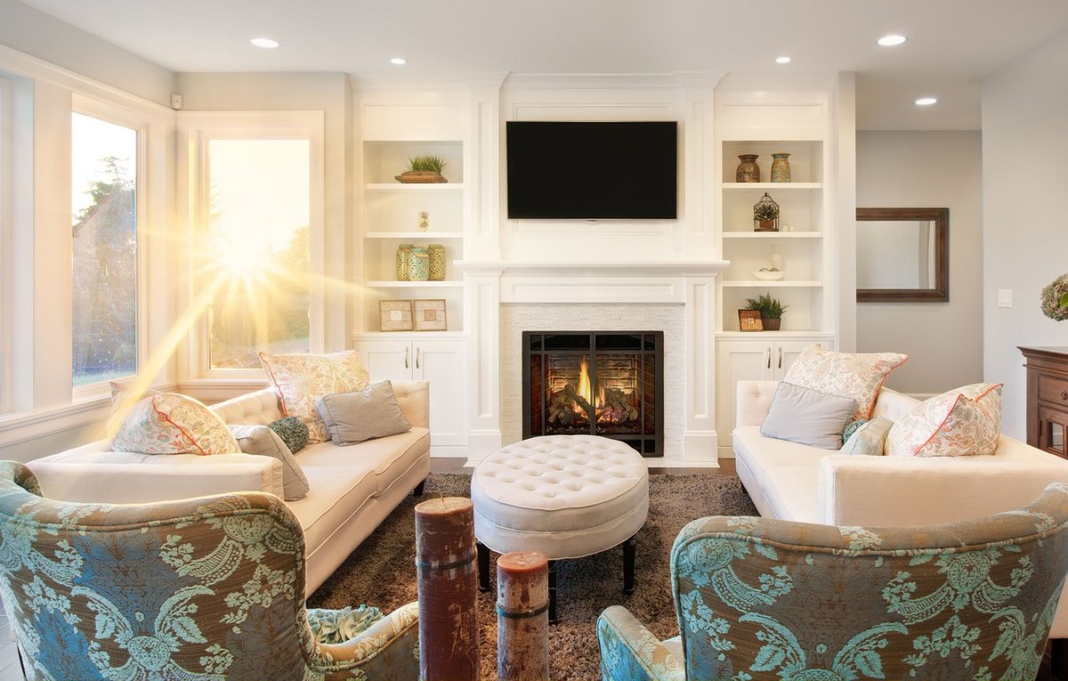 Гостиная с двумя диванами