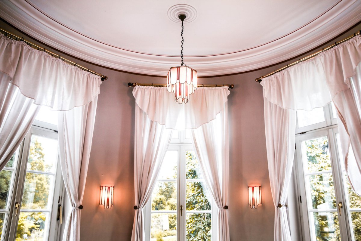 Карниз для эркера