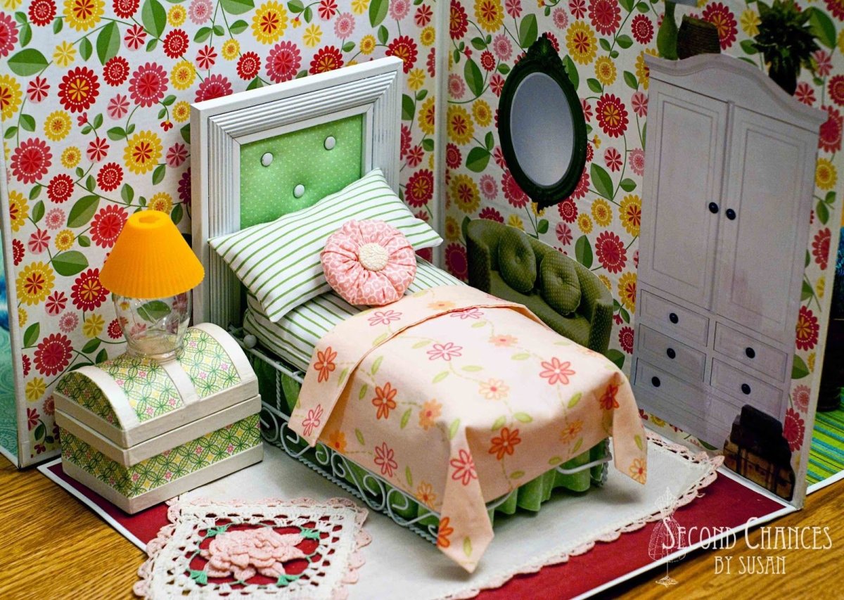 Комната в кукольном домике