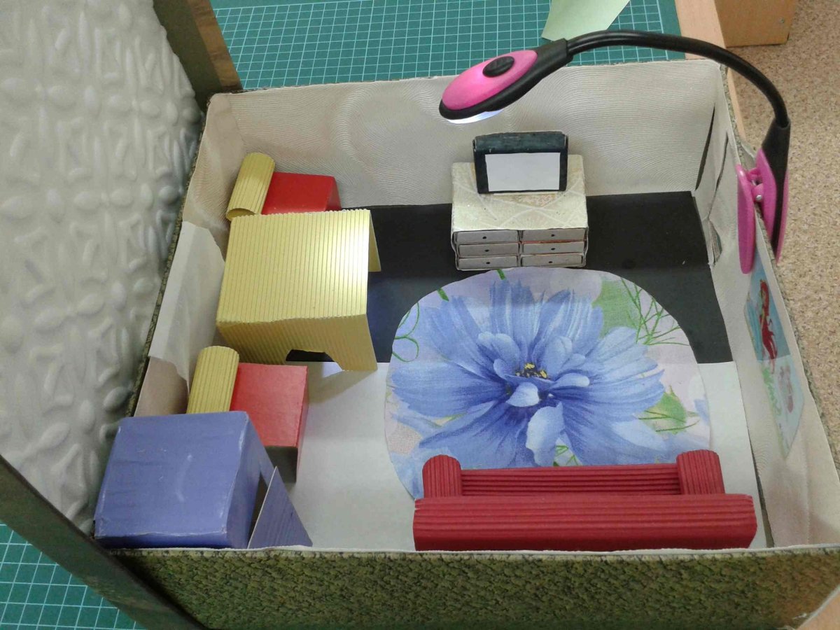 Макет комнаты мечты из коробки