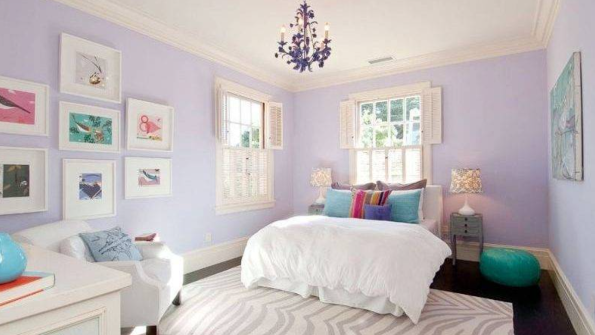 Лавандовые стены в интерьере