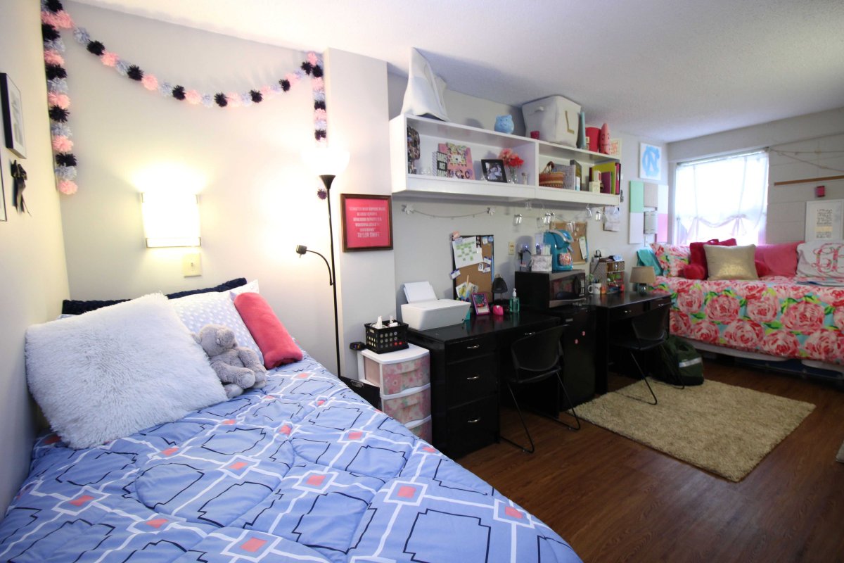 Интерьер для маленькой комнаты в общежитии