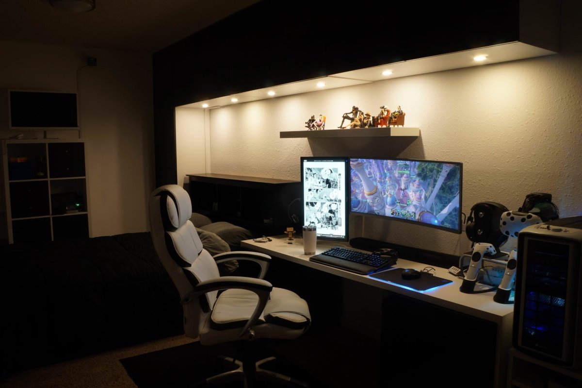 Геймерская комната в коричневом цвете