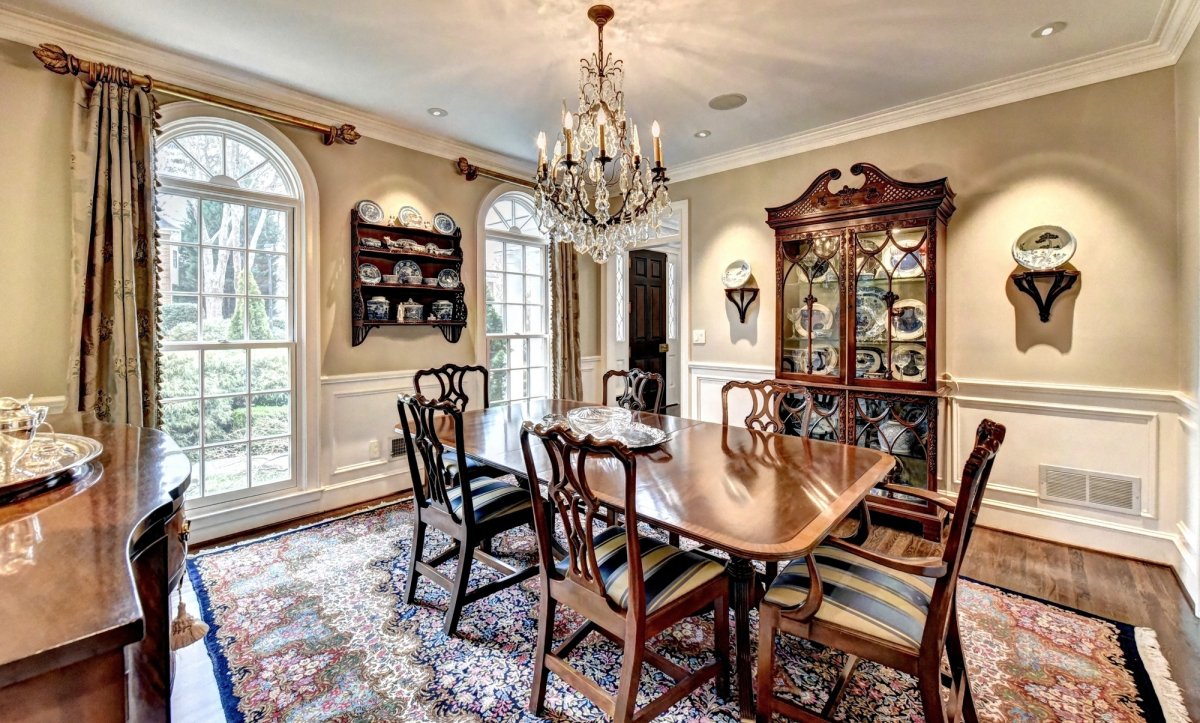 Интерьер столовой комнаты