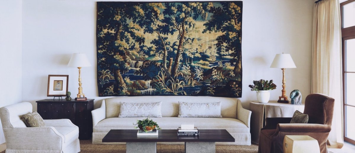 Гобелен в интерьере минимализма