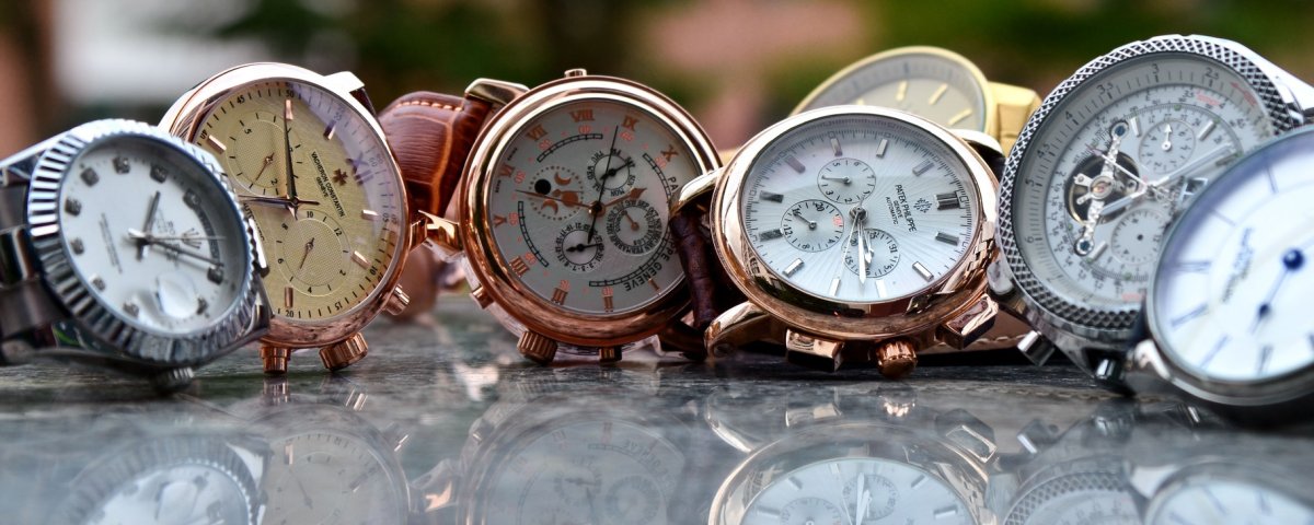 Много часов