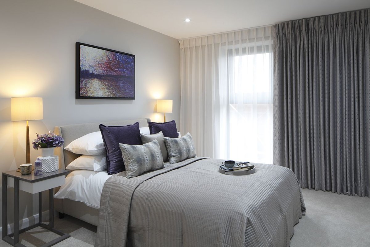 Занавески в спальню в современном стиле