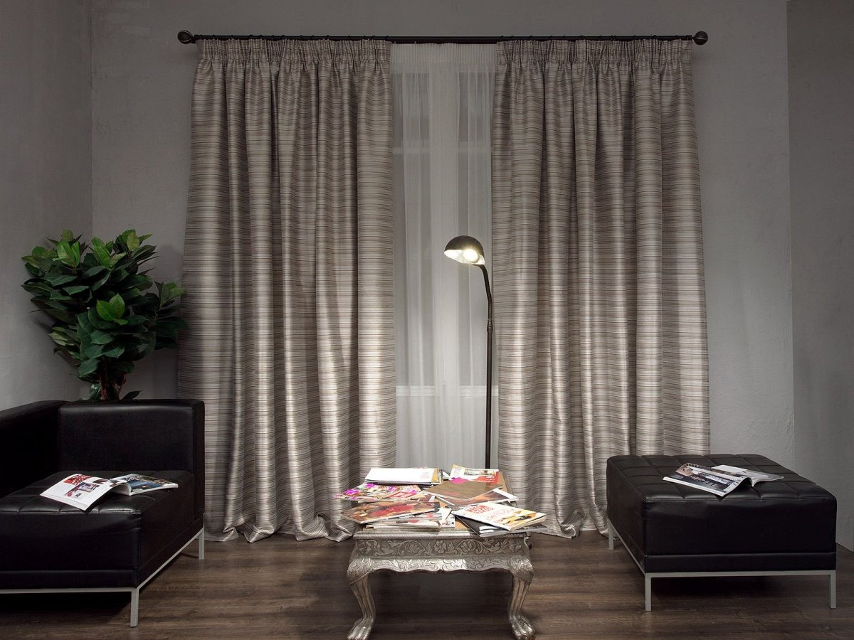 Шторы под серые обои