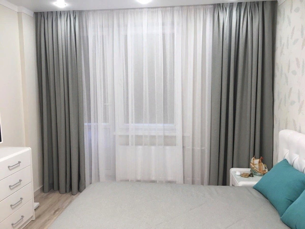 Тюль для серой спальни