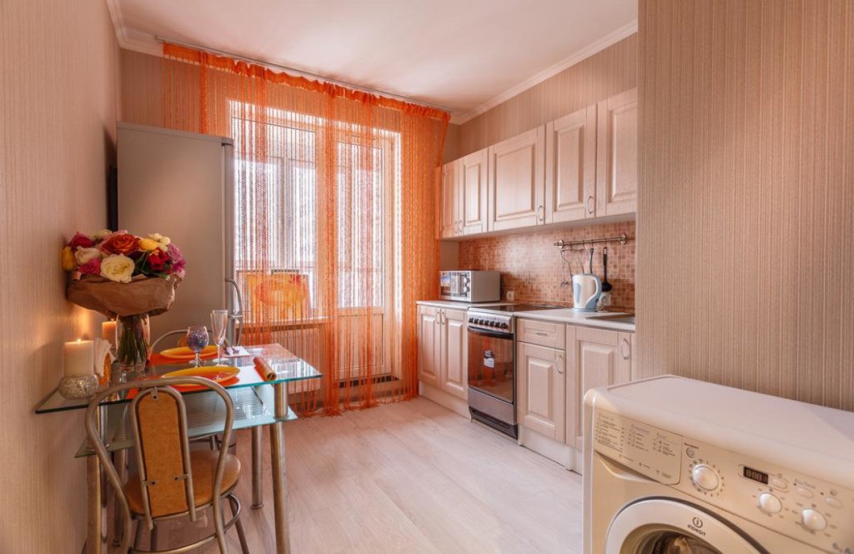 Персиковый цвет стен на кухне