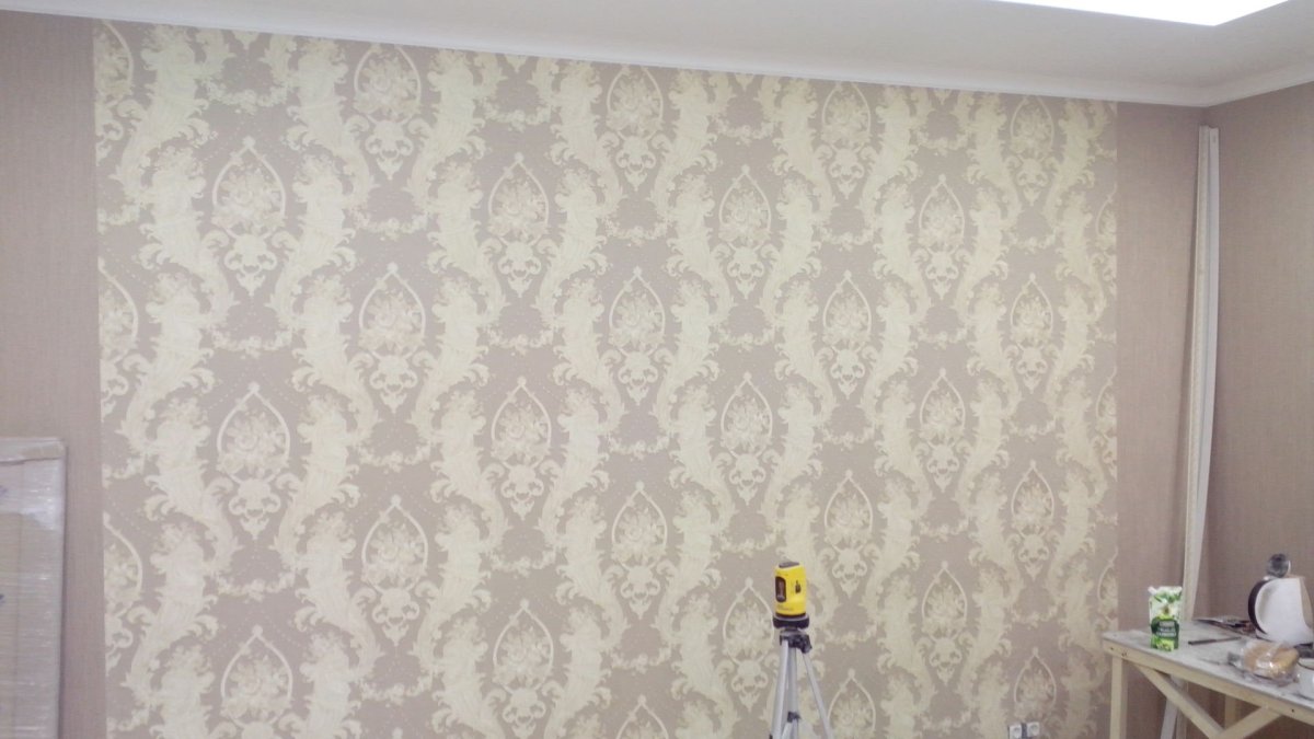 Поклейка обоев