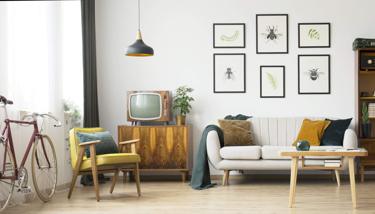 Обои в маленькой гостиной МИД сенчури