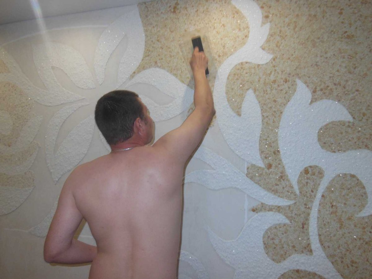 Жидкие обои на кухне