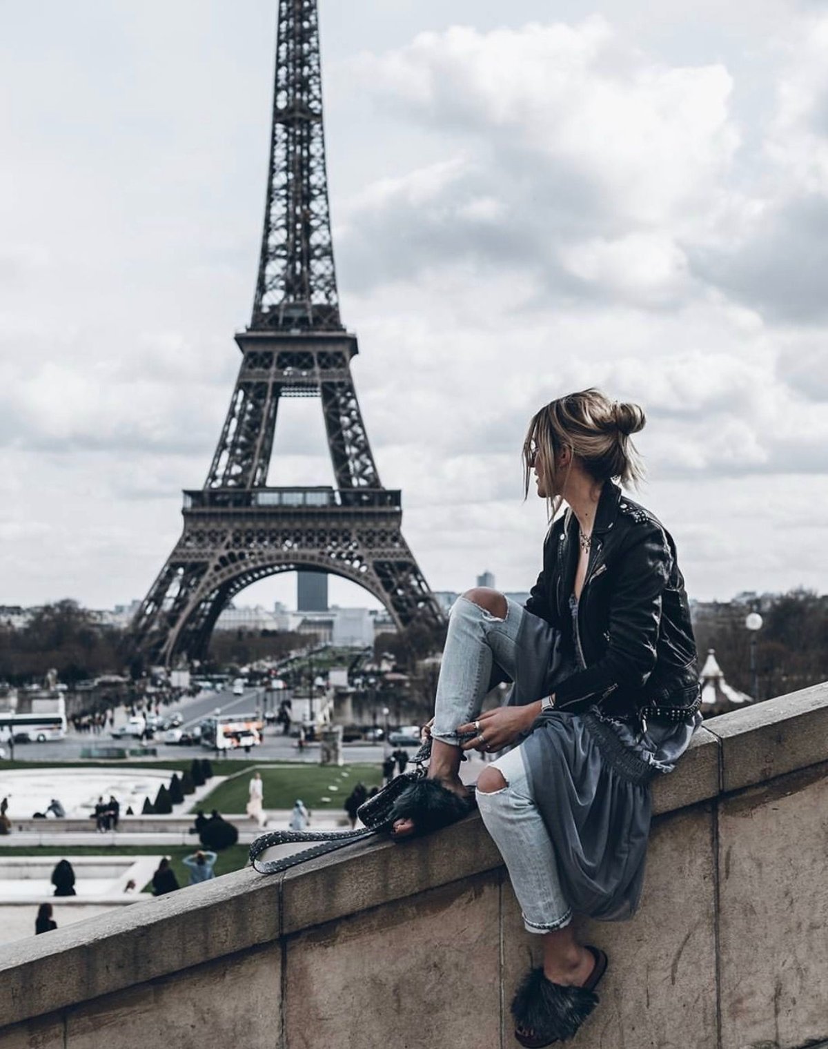 «Девушка в Париже»