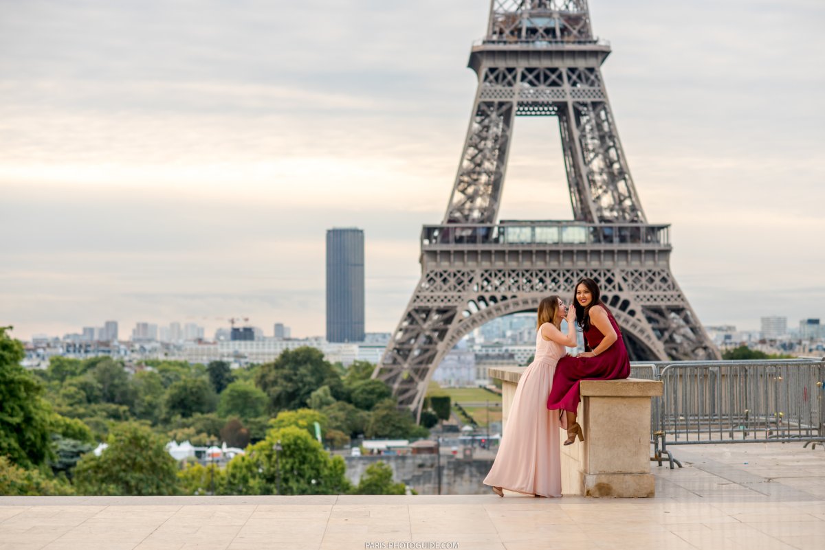 Эйфелева башня девушка