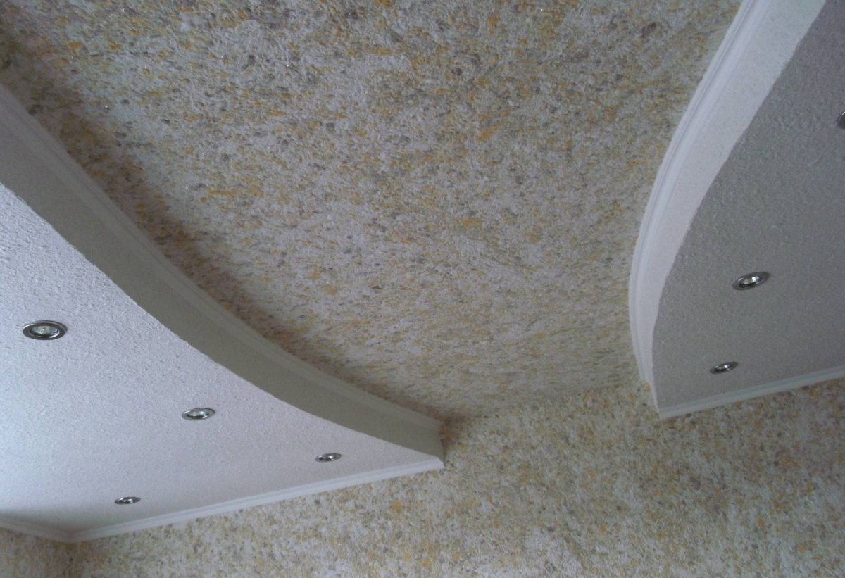 Потолок из жидких обоев