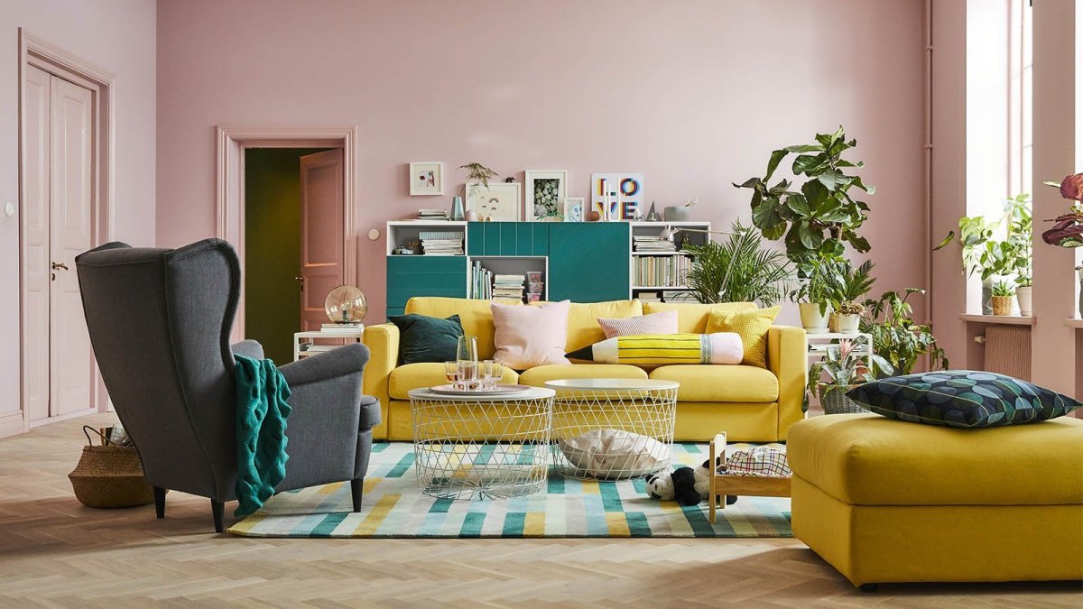 Желтый диван икеа в интерьере
