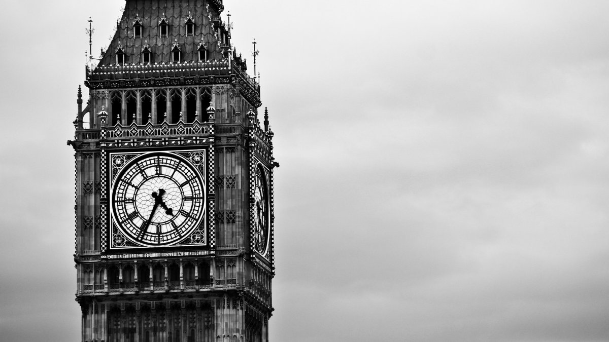 Биг Бен Лондон черно белый